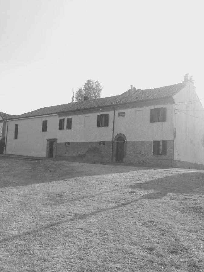 Villa Cascina Maina à Diano dʼAlba Extérieur photo